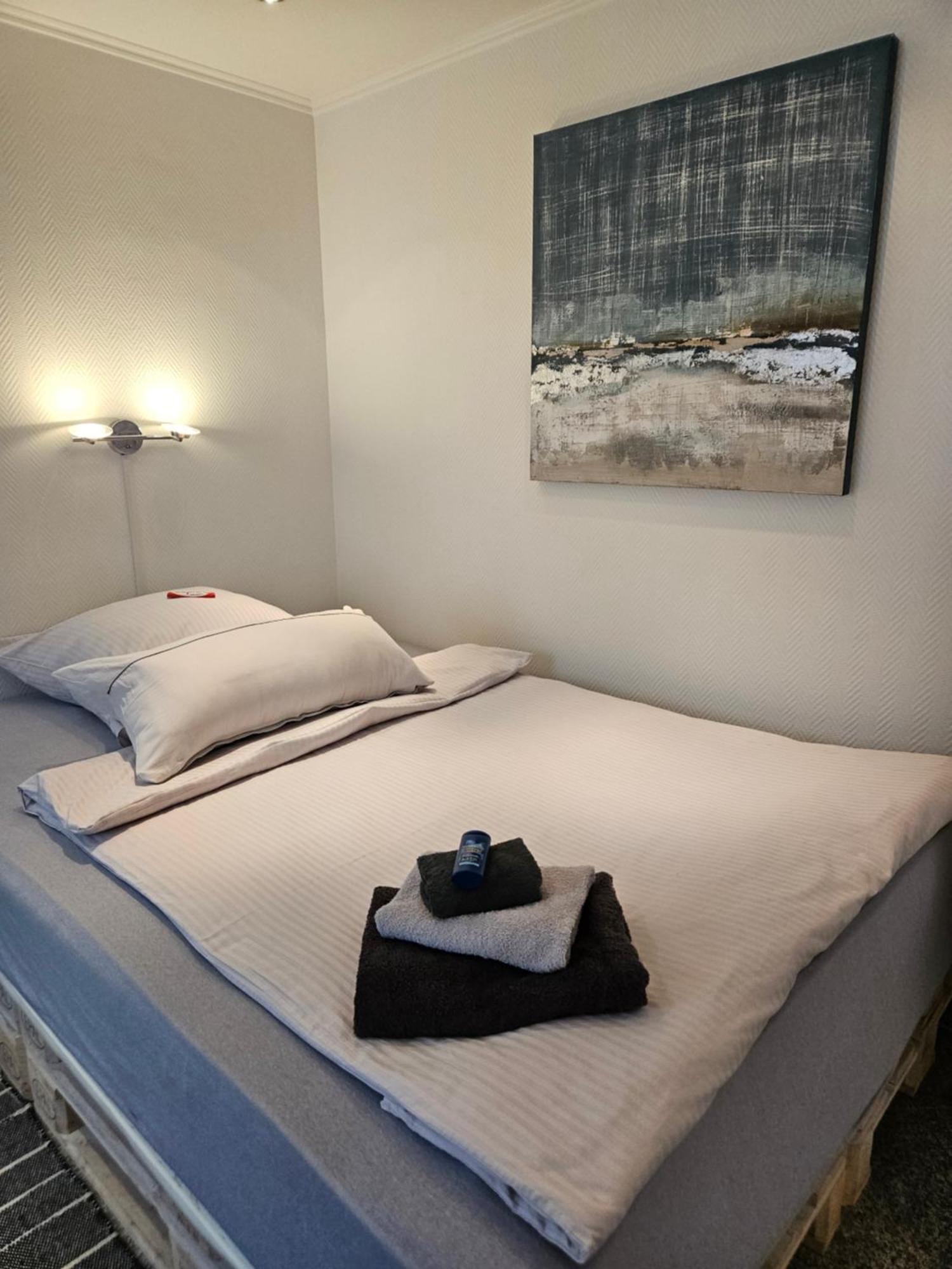 Standardzimmer Nahe Messe Und Airport Düsseldorf Eksteriør bilde