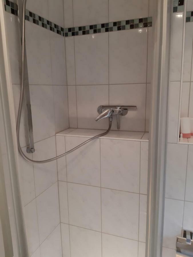 Standardzimmer Nahe Messe Und Airport Düsseldorf Eksteriør bilde